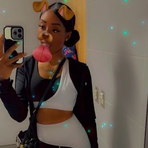 Meet your Posher, Jasmine